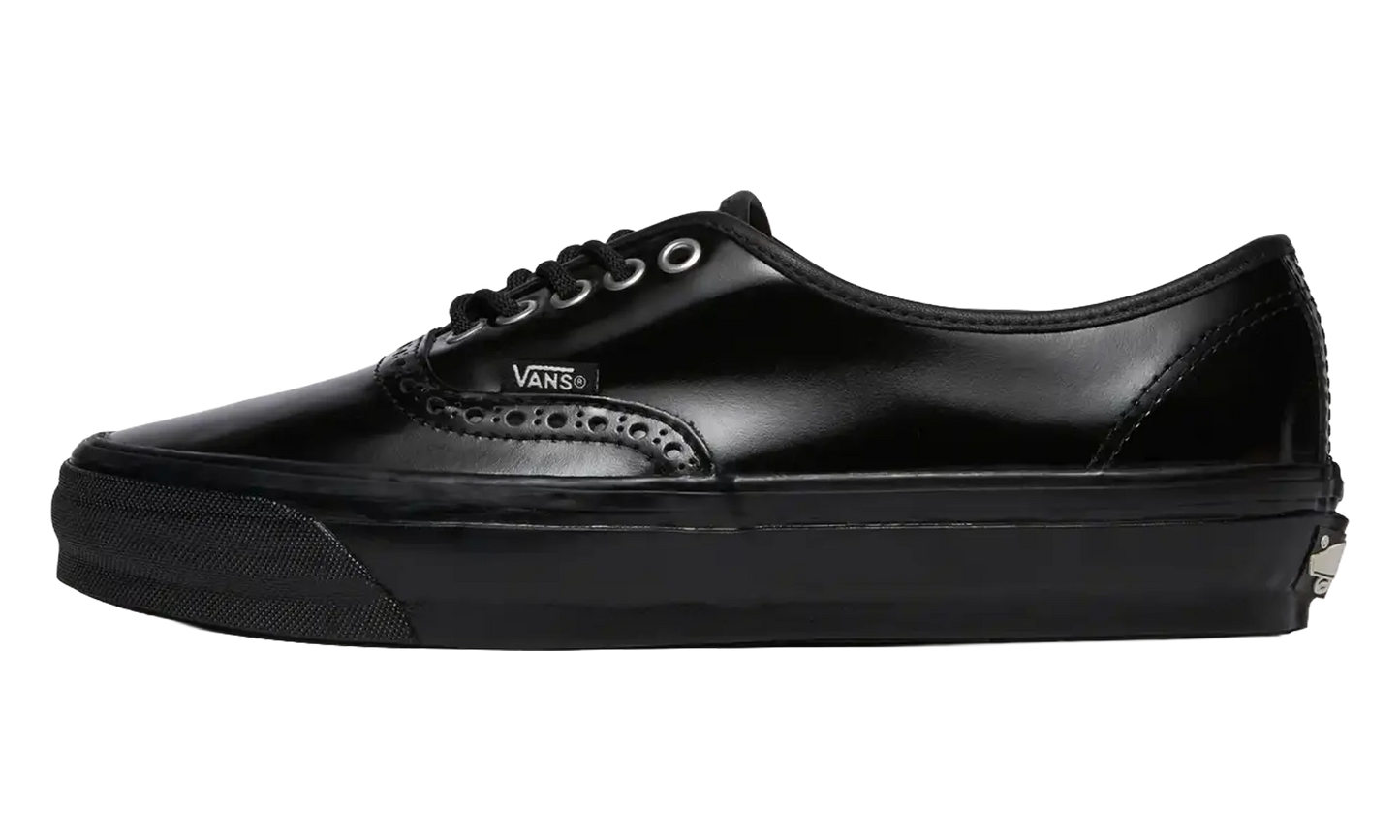 OTW Authentic 44 Siped Vibram Gloss Leather "Brogue Black" VN000V33BKA
