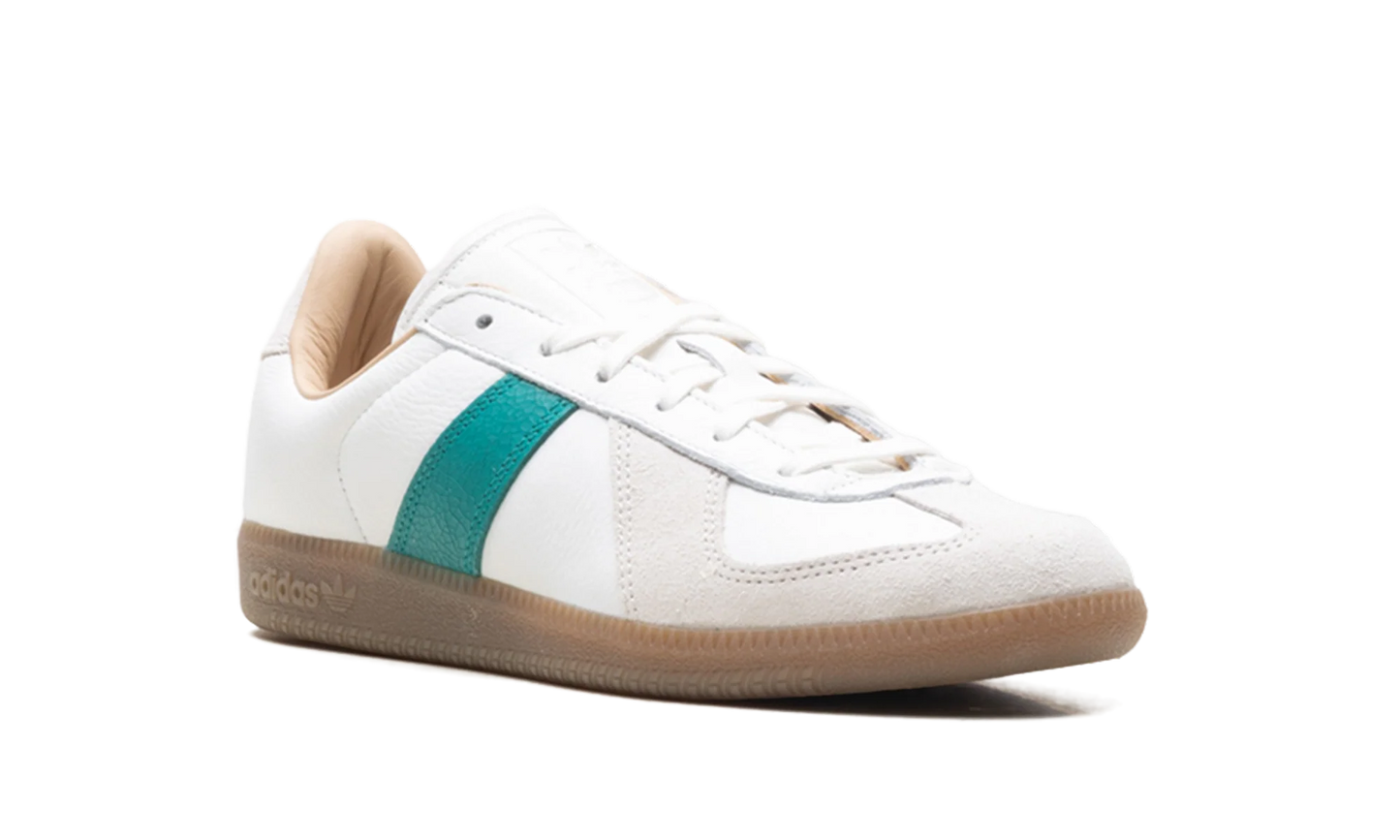 BW Army "Core White Power Green" HQ9265