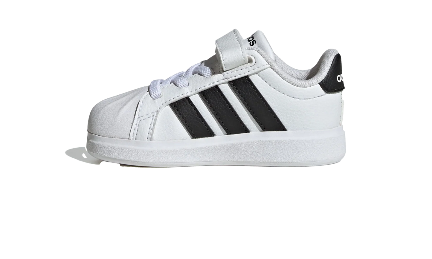 Streettalk Wide "Cloud White / Core Black / Core Black" JQ6145