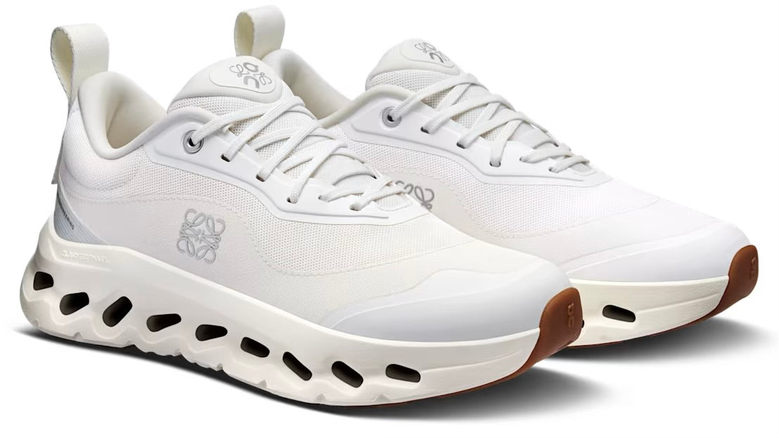 Running Cloudtilt 2 LOEWE All White (Unisex)