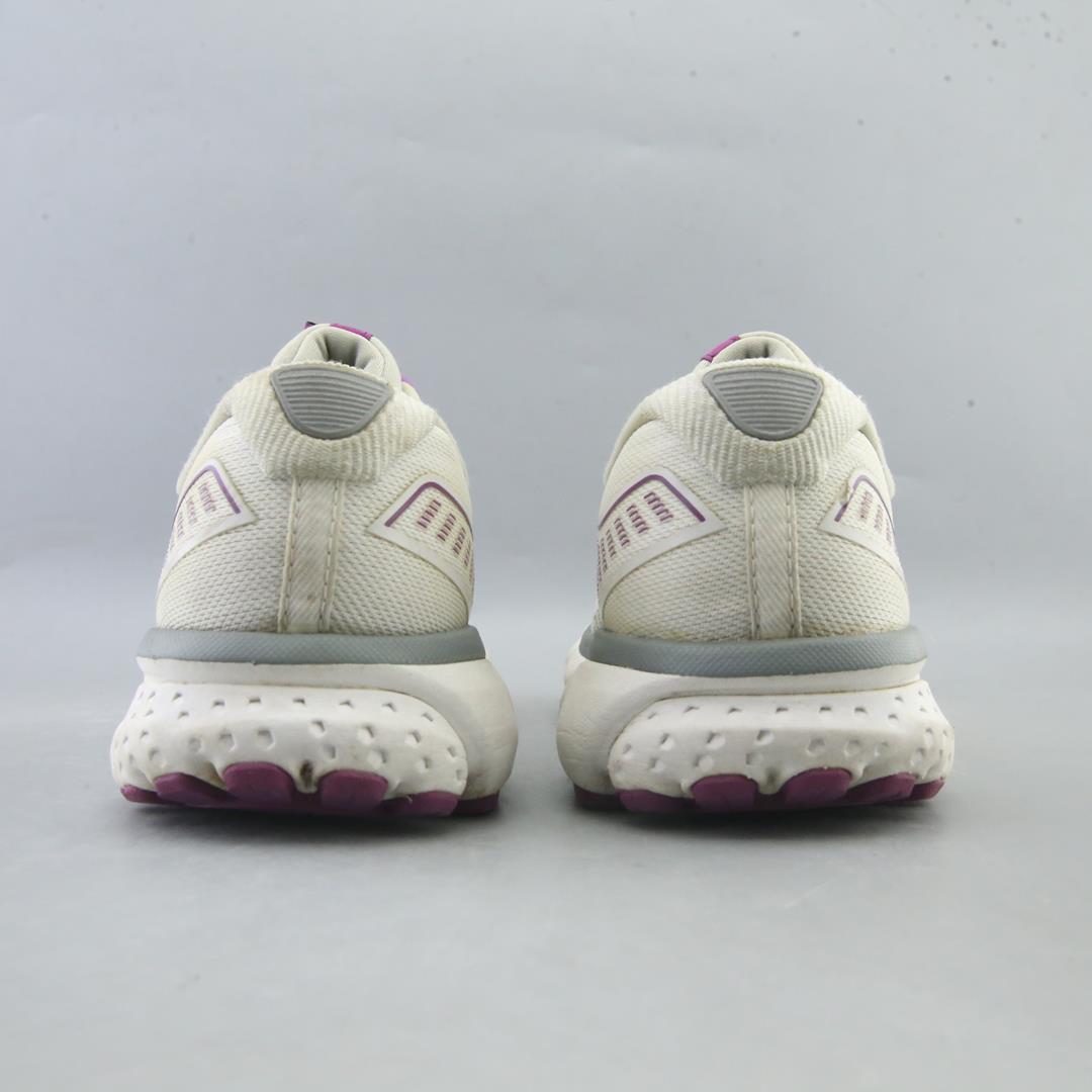 GHOST 12