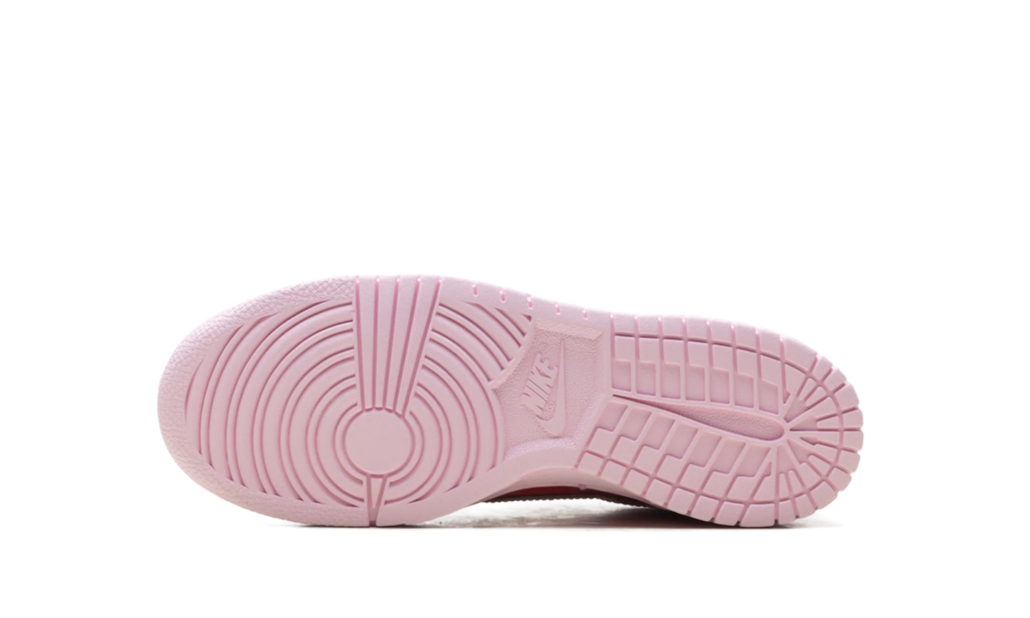 Dunk Low GS "Valentine's Day (2026)" IQ0218 663