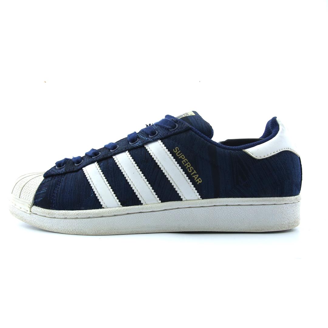 SUPERSTAR