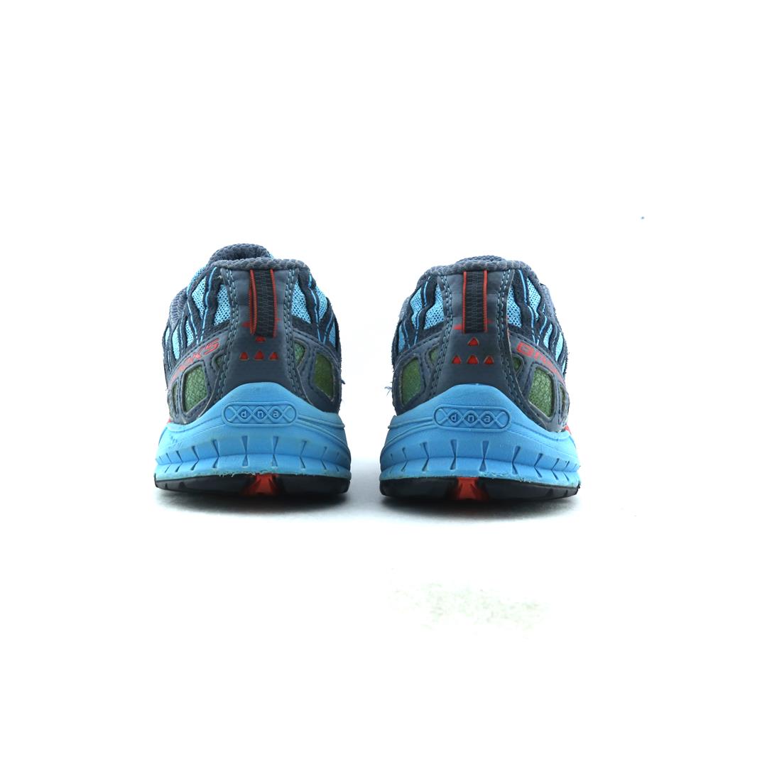 CASCADIA 8