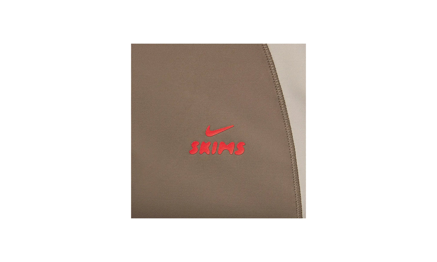 SHINE FRONT ZIP BRA "Nike - Truffle And Stone" SKM047