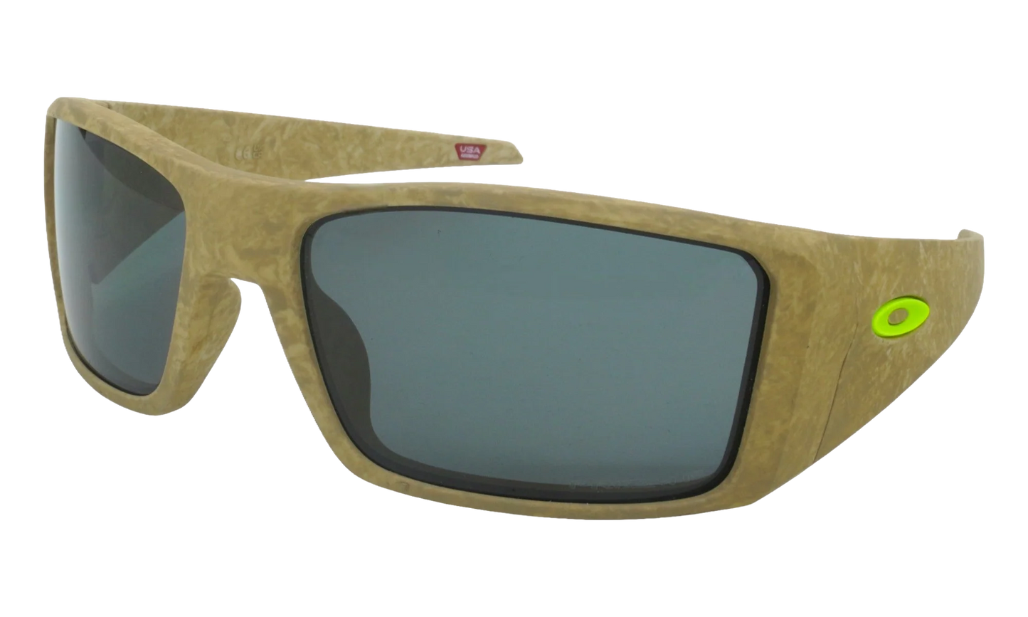 Heliostat Polarized Sunglasses "Matte Stone Desert Tan / PRIZM Grey" OO9231 17