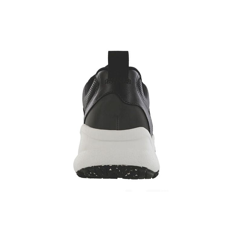 Men's Low Country-Y Lace Up Sneakers in Black Perf