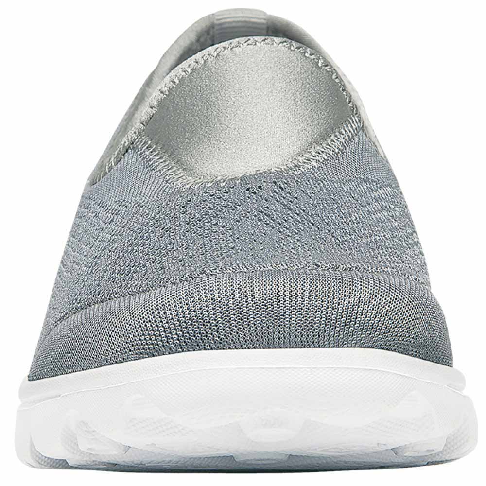 TravelActiv Slip On Sneakers