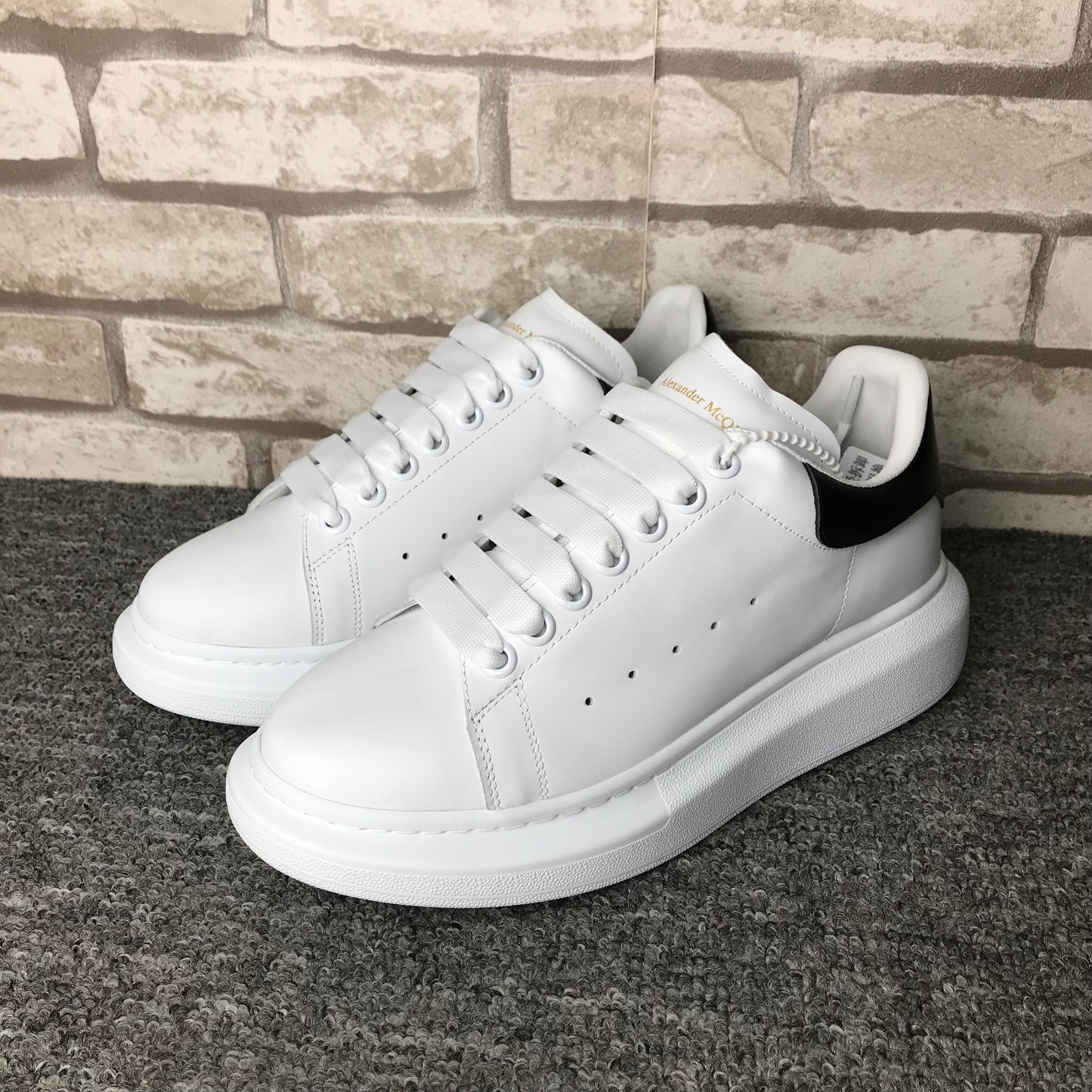 Oversized White Anthracite
