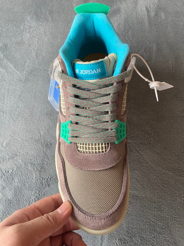 4 Retro SP 30th Anniversary Union Taupe Haze