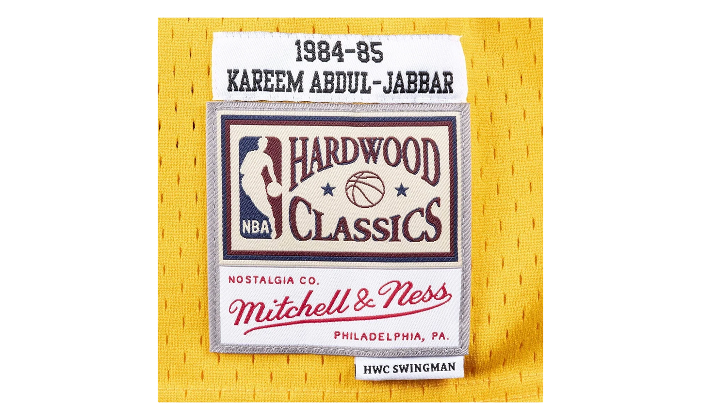 NBA Kareem Abdul-Jabbar Swingman Jersey "1984 Los Angeles Lakers - Light Gold" SMJYAC18110 LALLTGD84KAB
