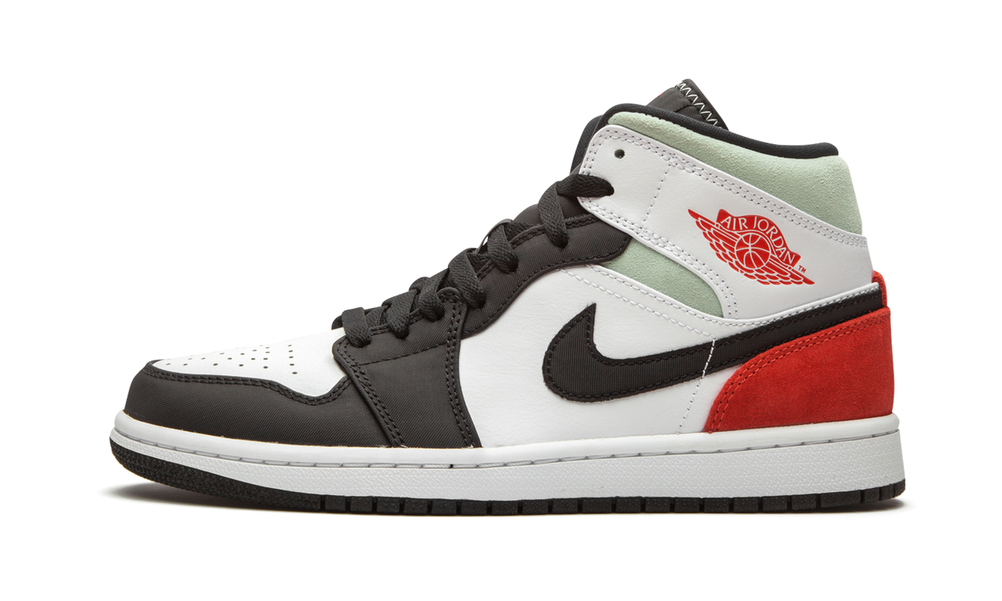 1 Mid SE "Red Black Toe" 852542 100