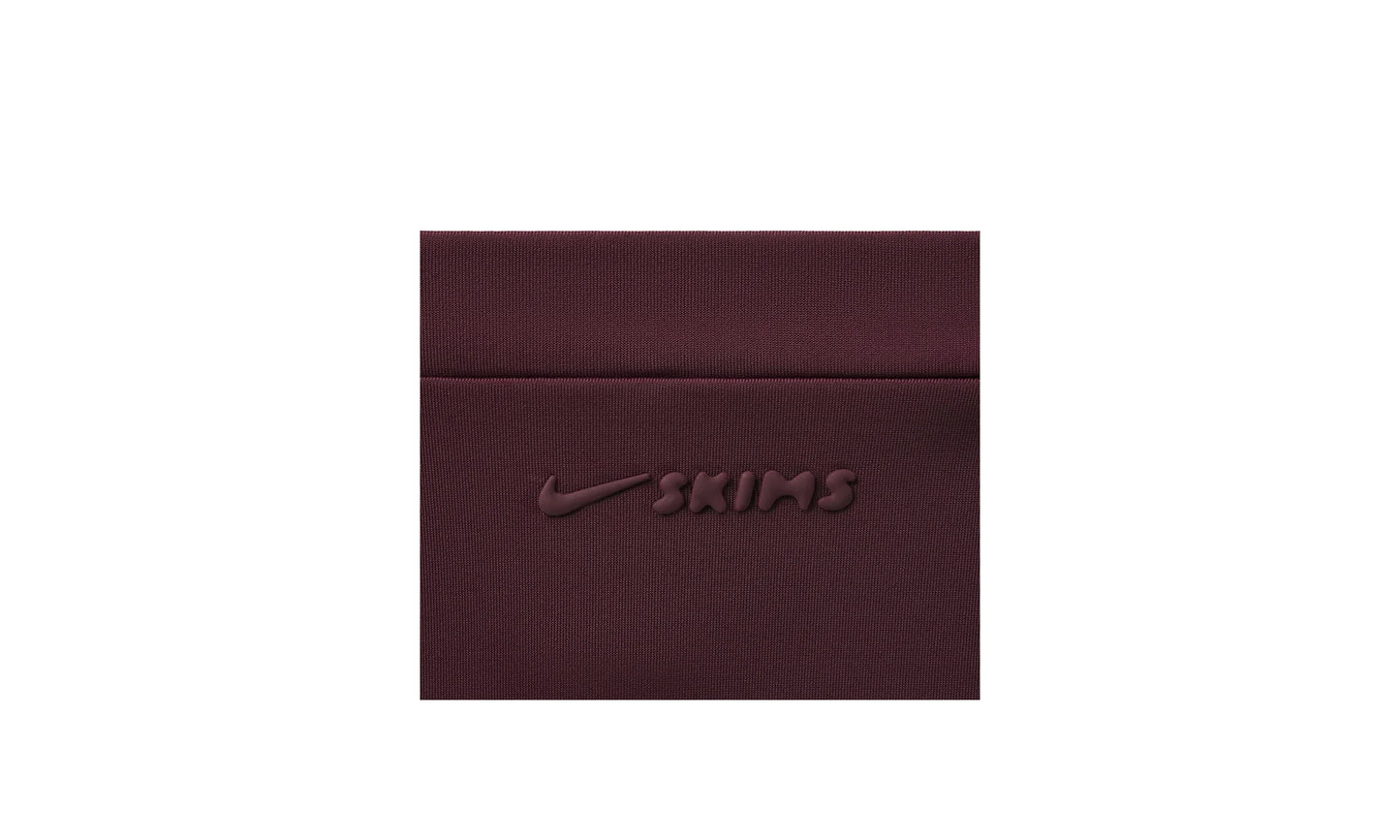 SHINE SCOOP NECK BRA TOP "Nike - Currant" SKM052