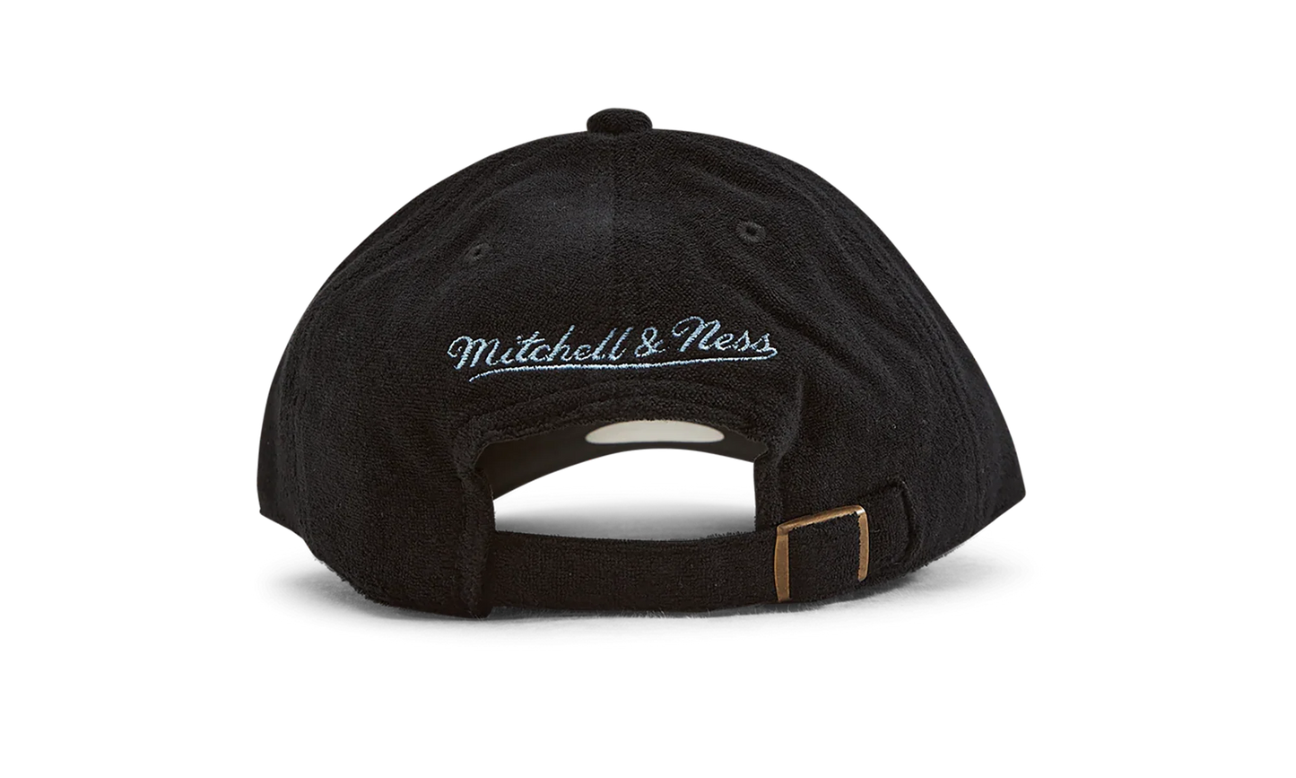 NCAA Terry Cloth Strapback Cap "North Carolina Tar Heels - Black" HLUX4525 UNCYYPPPBLCK