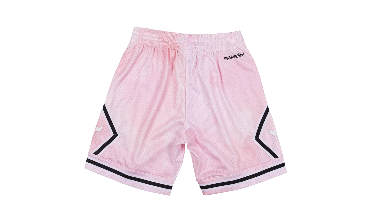 NBA Cloudy Skies Swingman Shorts "1997 Chicago Bulls - Pink" SMSHBW19062 CBULTPK97