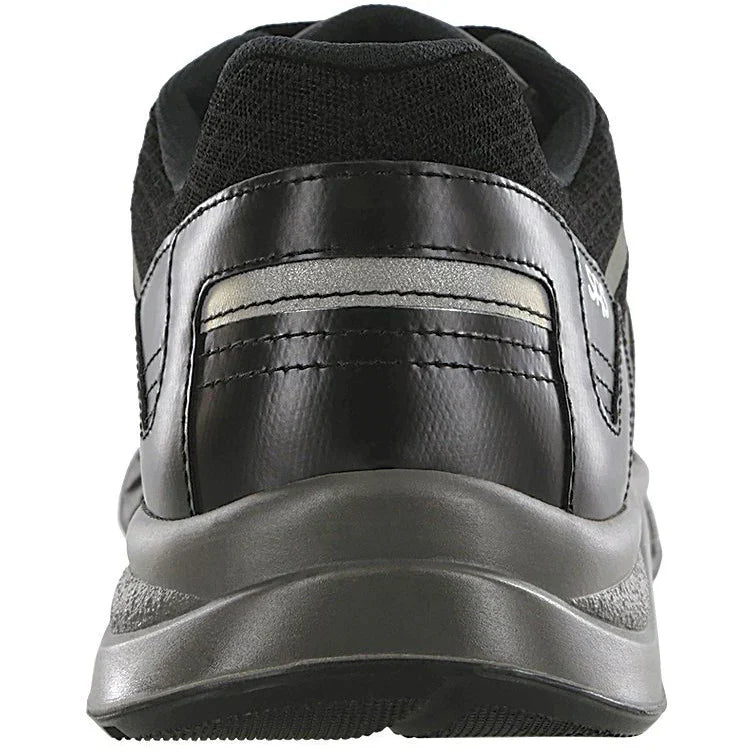 Men's Pursuit Lace Up Sneaker in Black/Gray