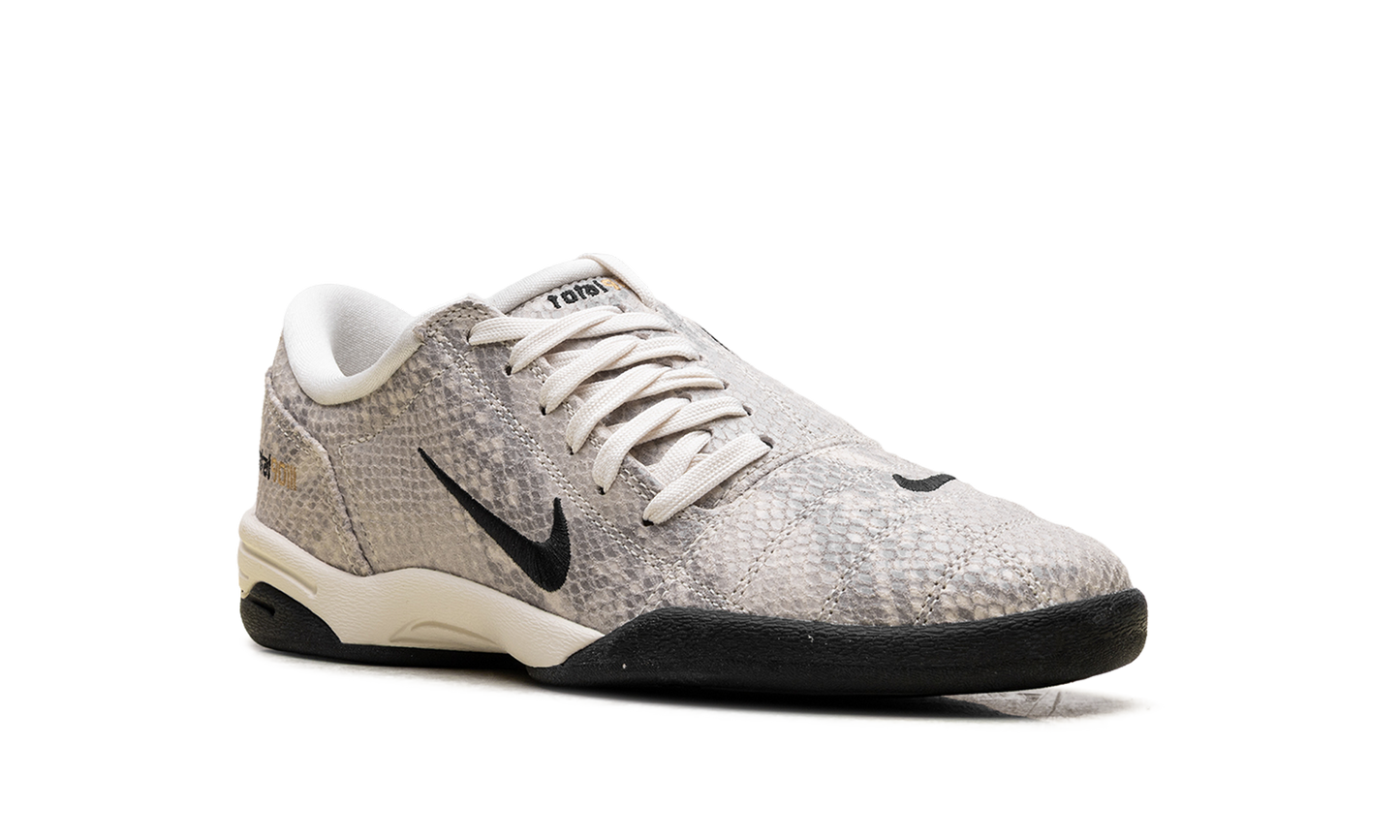 Total 90 III SE WMNS"Snakeskin - Pale Ivory" IB4204 100