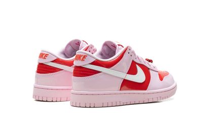 Dunk Low GS "Valentine's Day (2026)" IQ0218 663