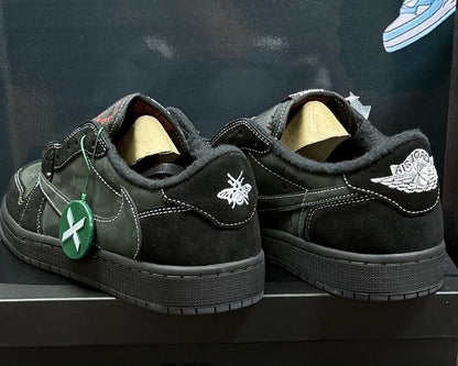 1 Travis Scott Black Phantom