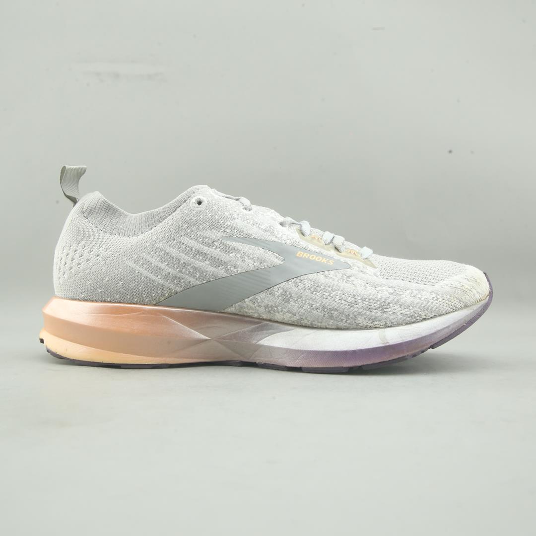 LEVITATE 3