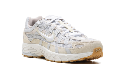P-6000 WMNS"Photon Dust Light Khaki" HV4312 025