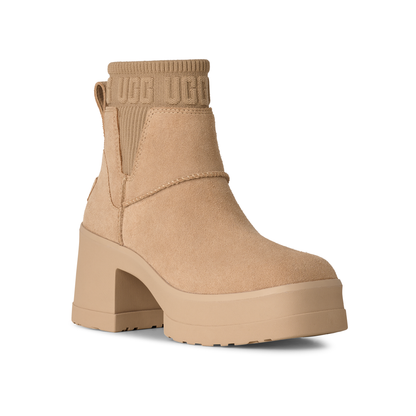 Women's Moxy Chelsea in Sand