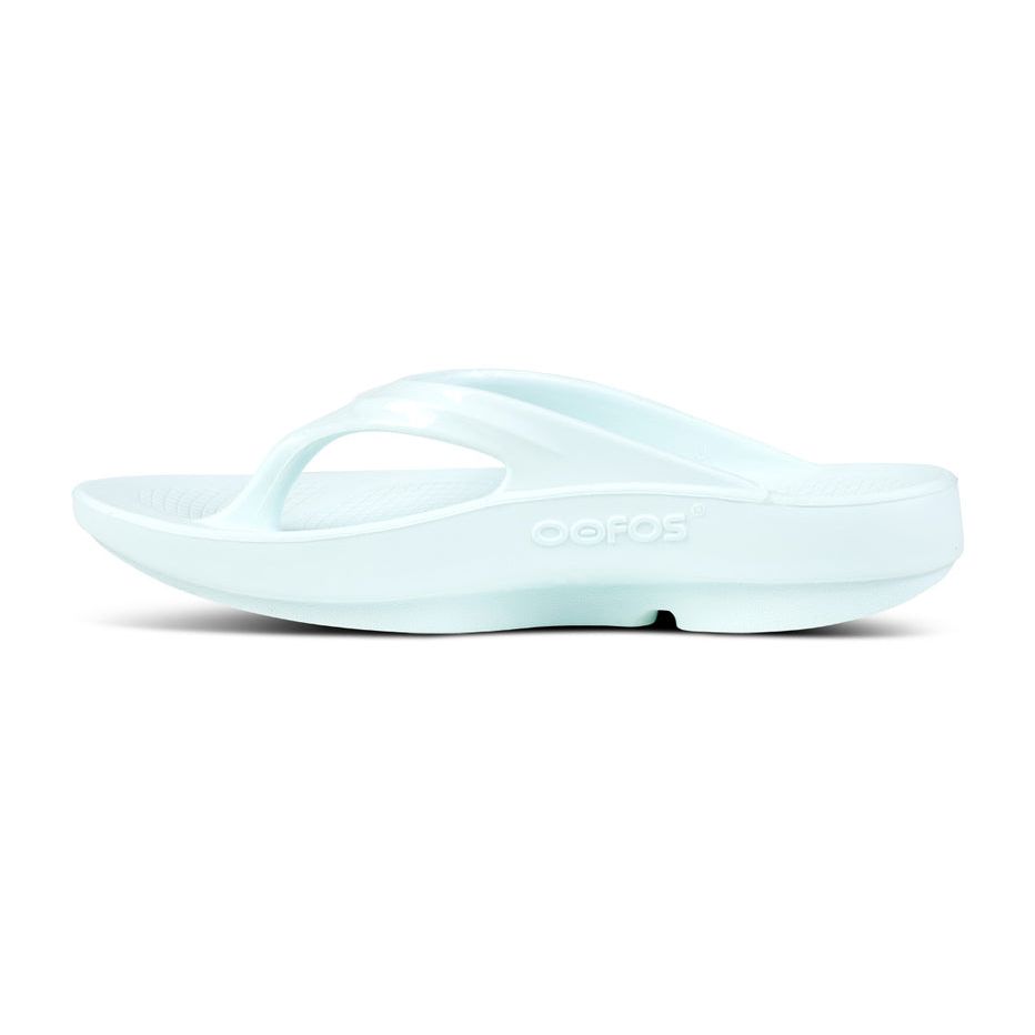 Women's OOlala Thong Sandal in Ice
