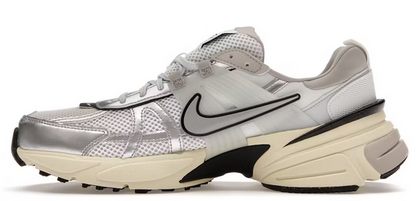 V2K Run Summit White Metallic Silver (Women's)
