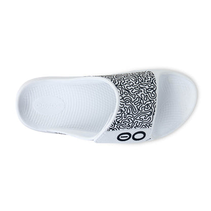 Unisex Ooahh Sports Flex Sandals in White Labyrinth