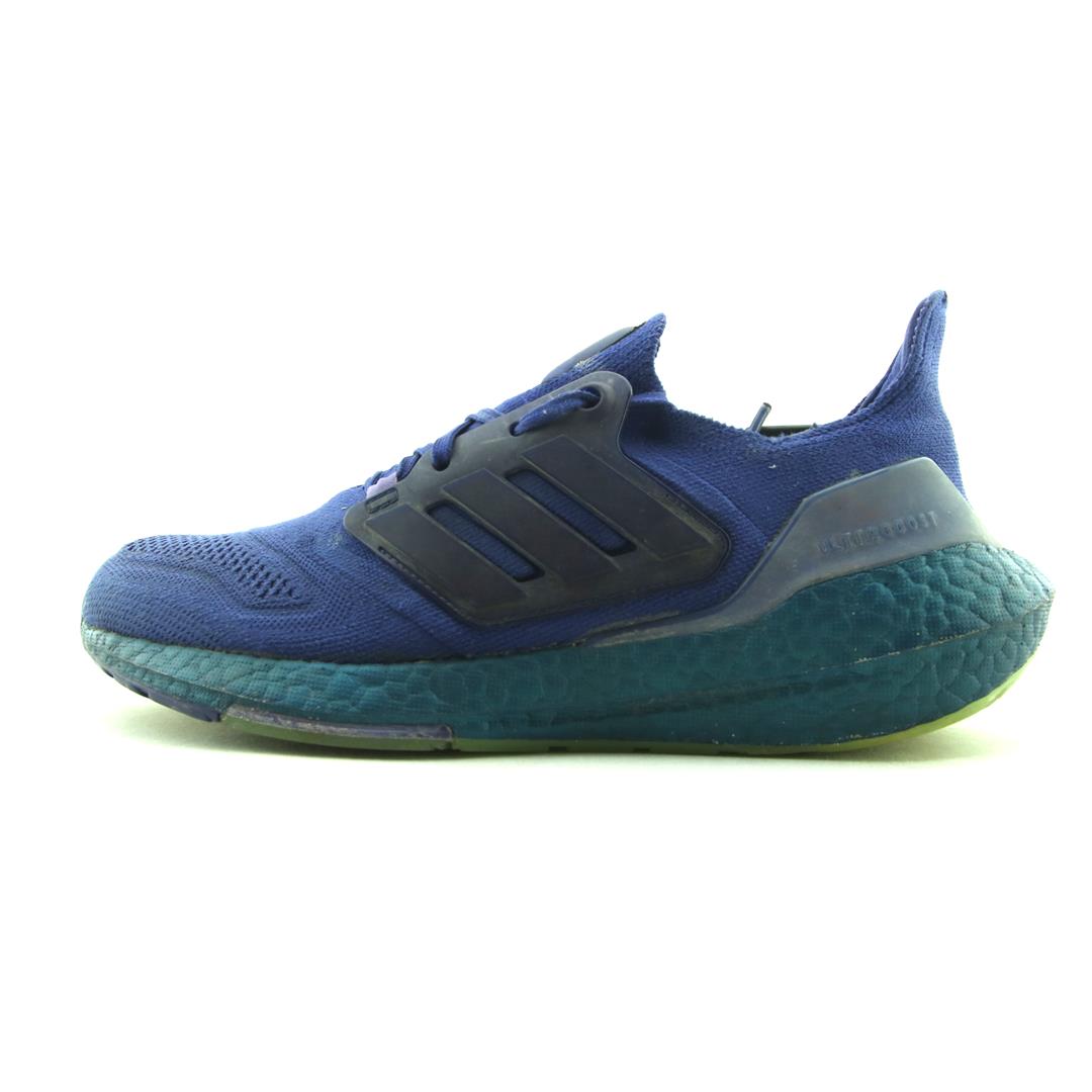 ULTRABOOST 22