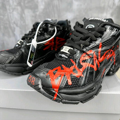 Runner Graffiti Black Red