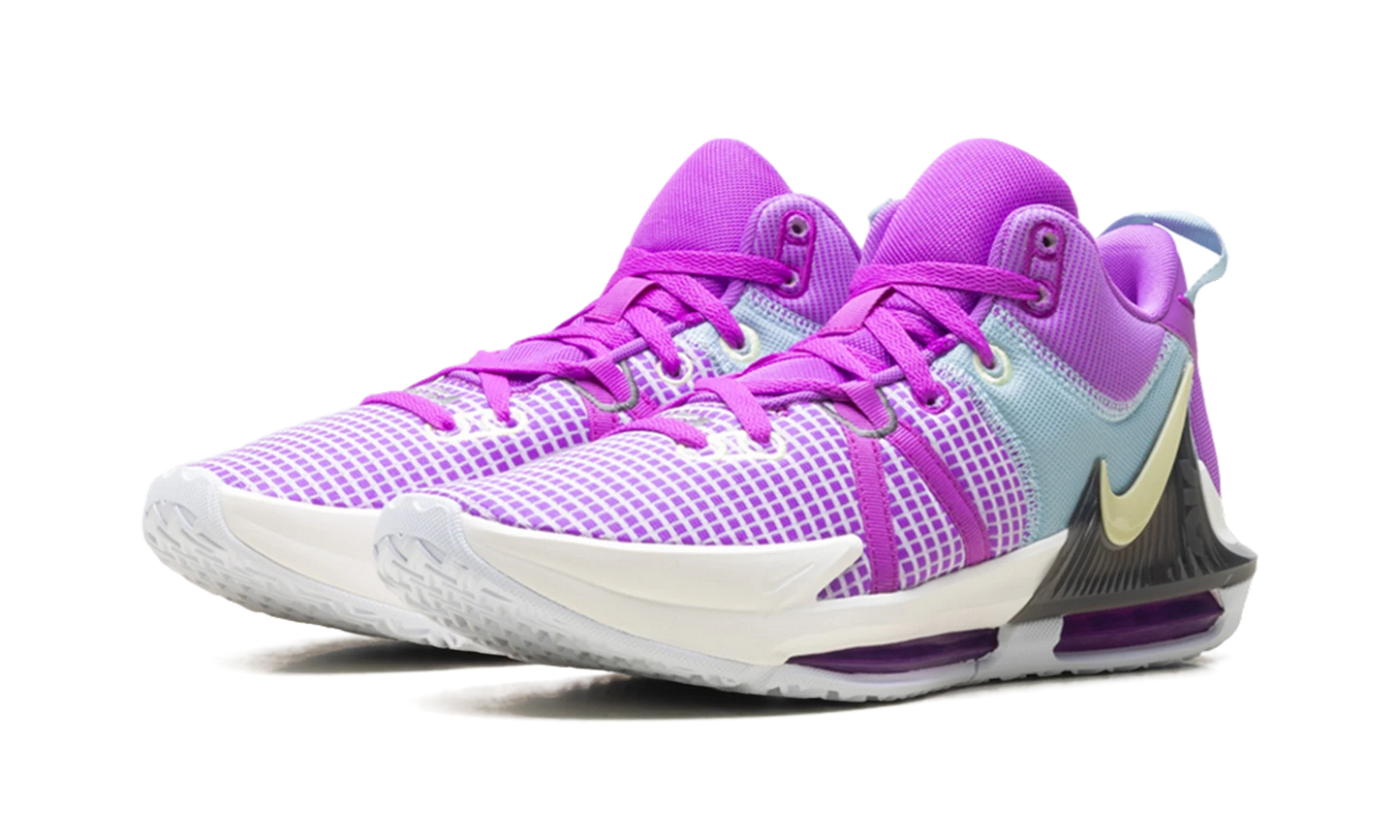 LeBron Witness 7 "Fuchsia Dream" DM1123 500