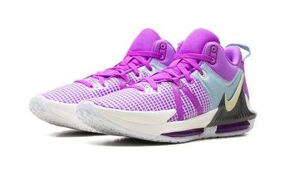 LeBron Witness 7 "Fuchsia Dream" DM1123 500