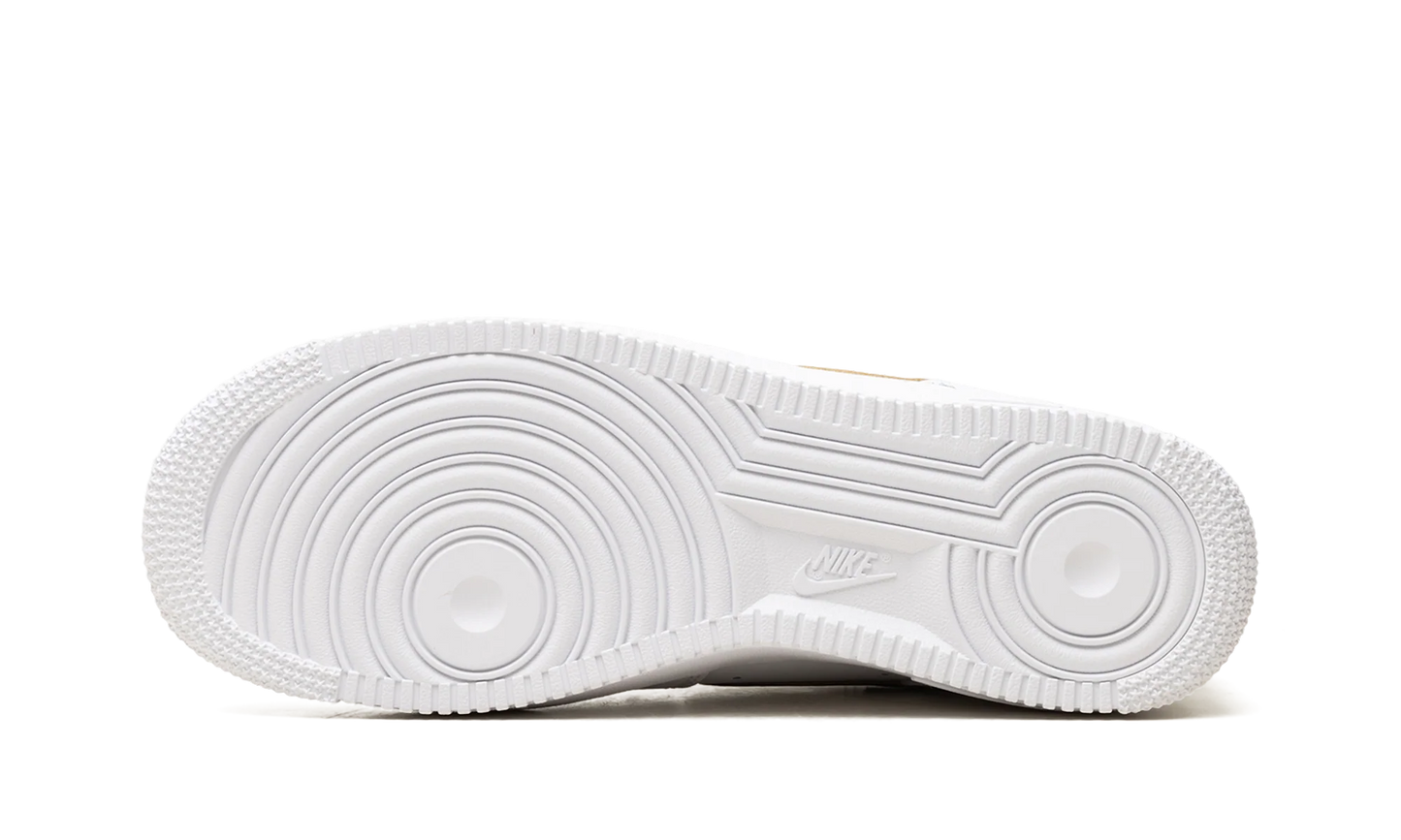 Air Force 1 '07 "White / Parachute Beige" FJ4146 124