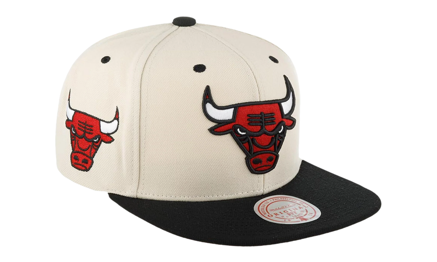 NBA Sail 2 Tone Snapback Cap "Chicago Bulls - Off White" 6HSSLD21078 CBUOFWH