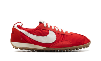 Moon Shoe SP WMNS"Jacquemus - University Red" HV8547 600