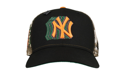 59FIFTY New York Yankees Trippy Metallic Fitted Hat "Real Tree / Black" NE339