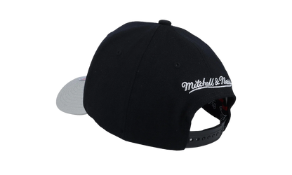NBA Team 2 Tone 2.0 Stretch Snapback Cap "San Antonio Spurs - Black / Gray" HHSS3265 SASYYPPPBKGY