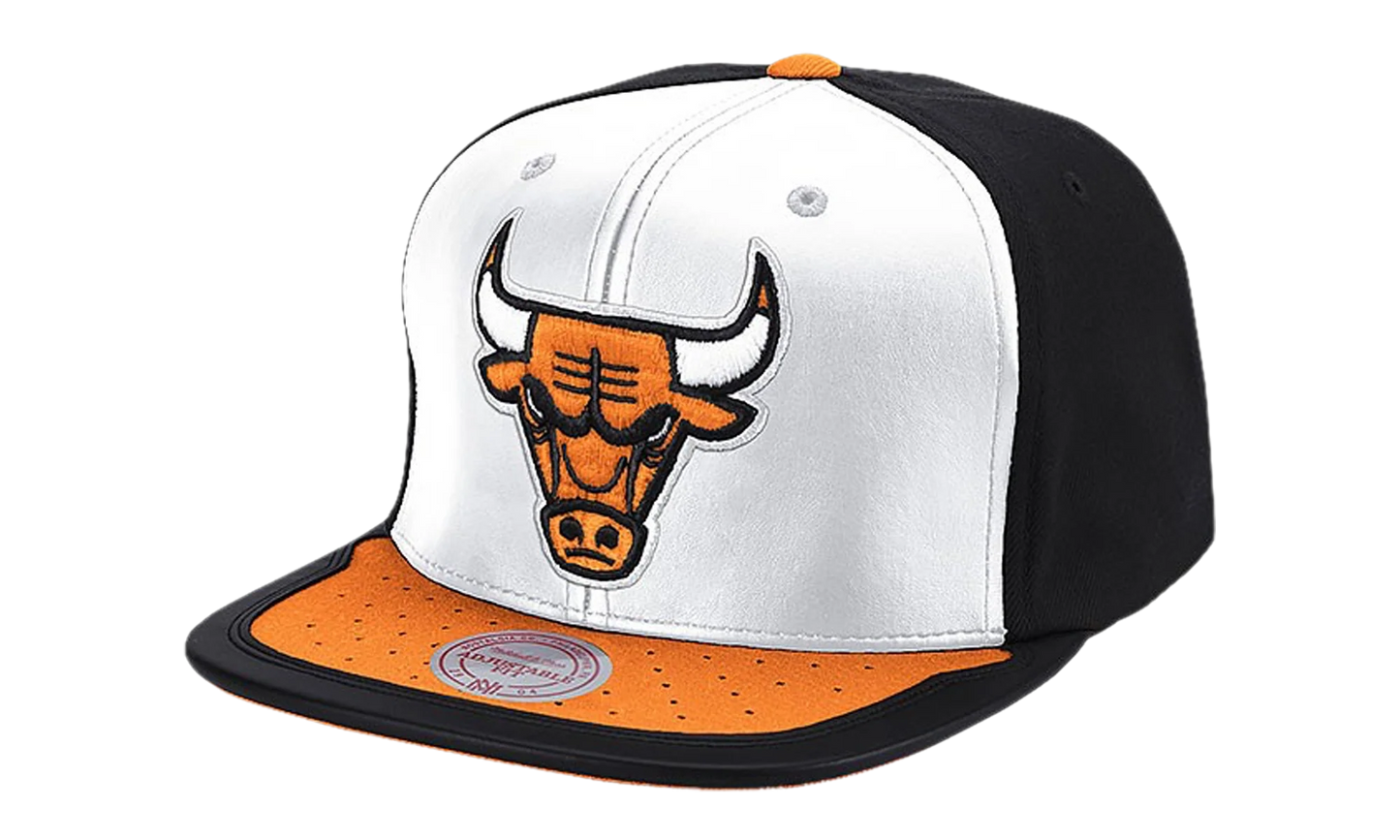 NBA Day One Snapback Cap "Chicago Bulls - White / Orange" 6HSSMM19224 CBUWHOR