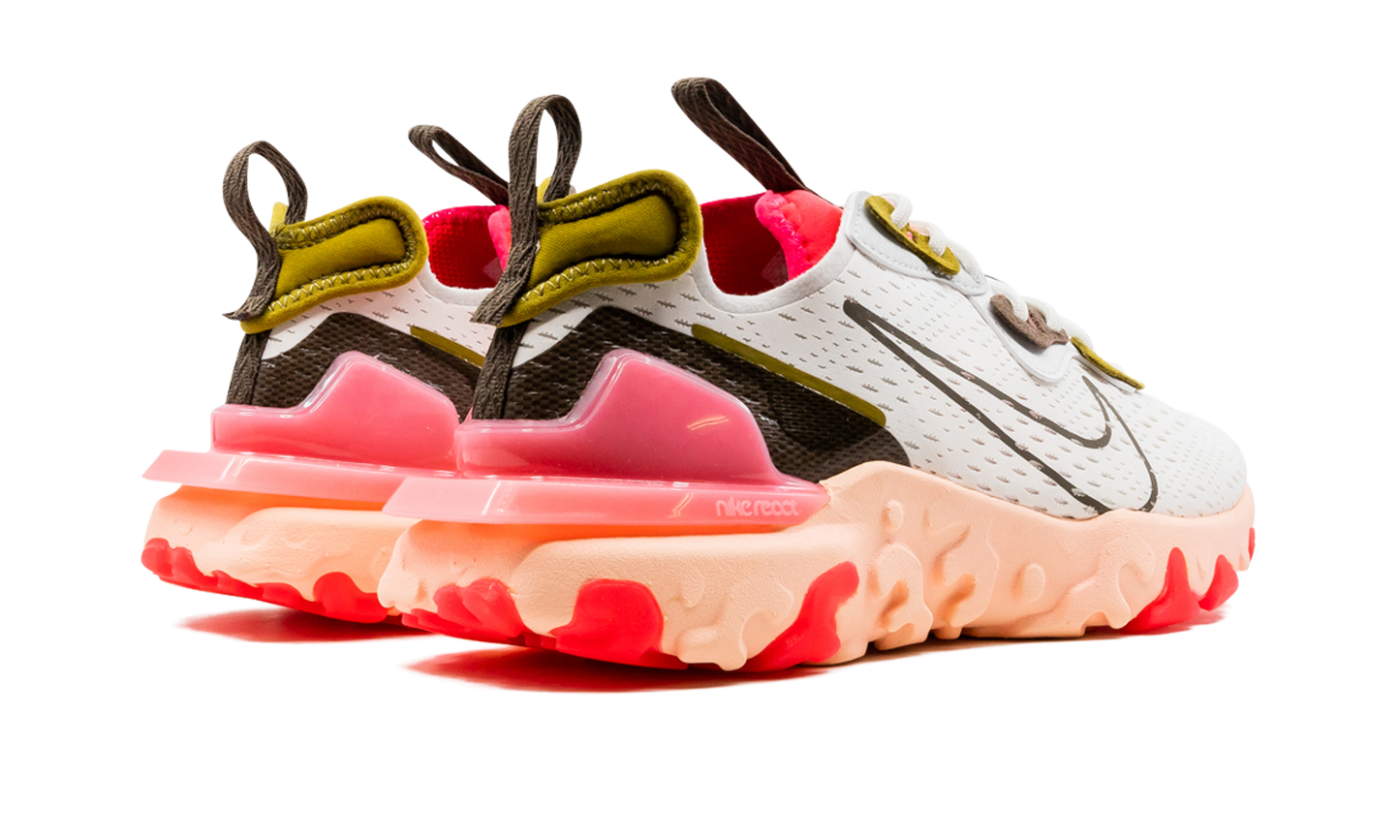 REACT VISION MNS WMNS"Summit White/ Siren Red" CI7523 102