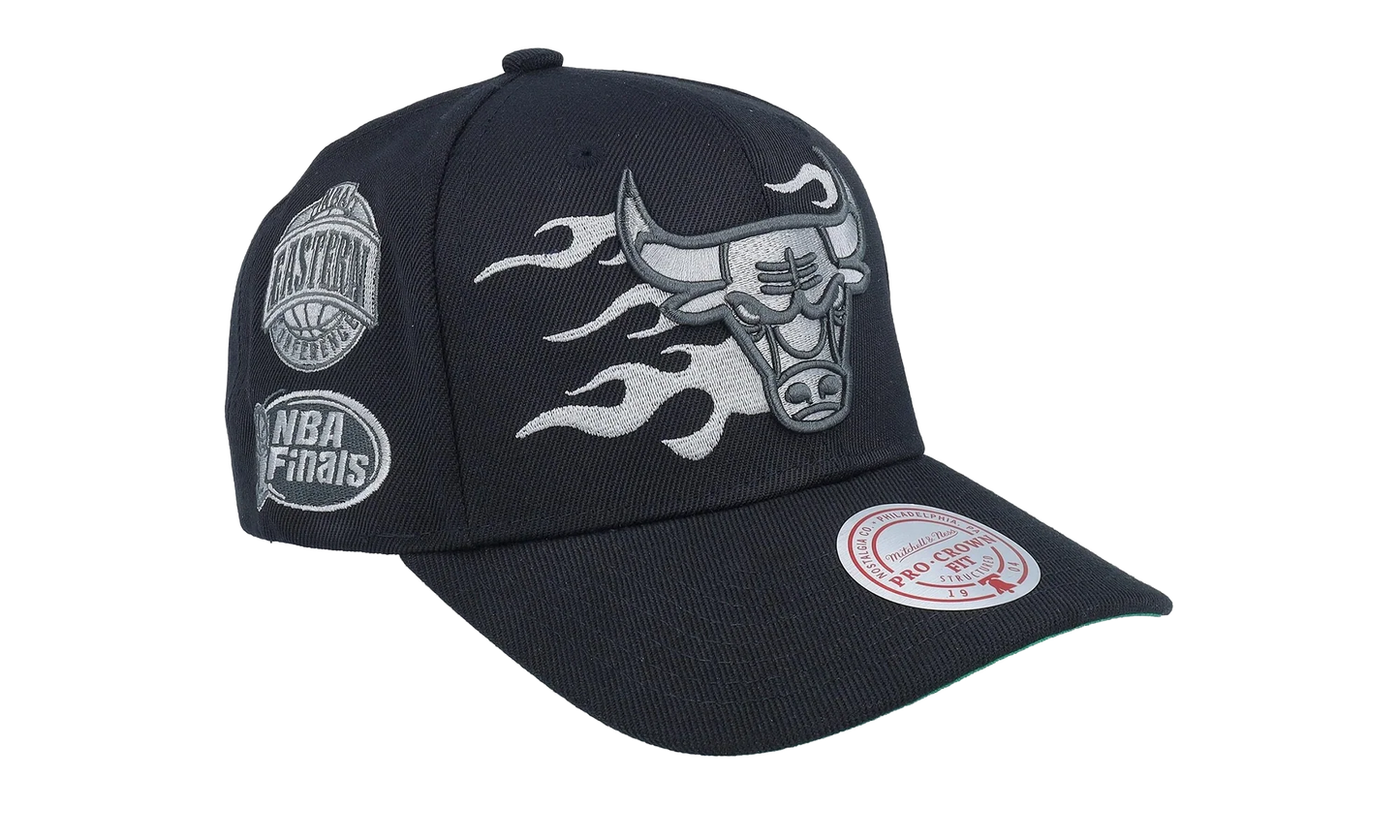 NBA Beautiful Chaos Pro Snapback Cap "Chicago Bulls - Black" HP9553 CBUBLCK