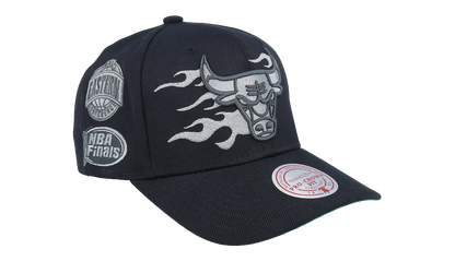 NBA Beautiful Chaos Pro Snapback Cap "Chicago Bulls - Black" HP9553 CBUBLCK