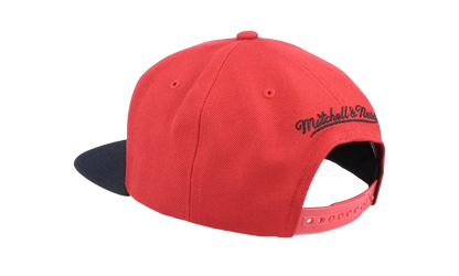 NBA Team 2 Tone 2.0 Snapback Cap "Chicago Bulls - Red / Black" HHSS3264 CBUYYPPPRDBK