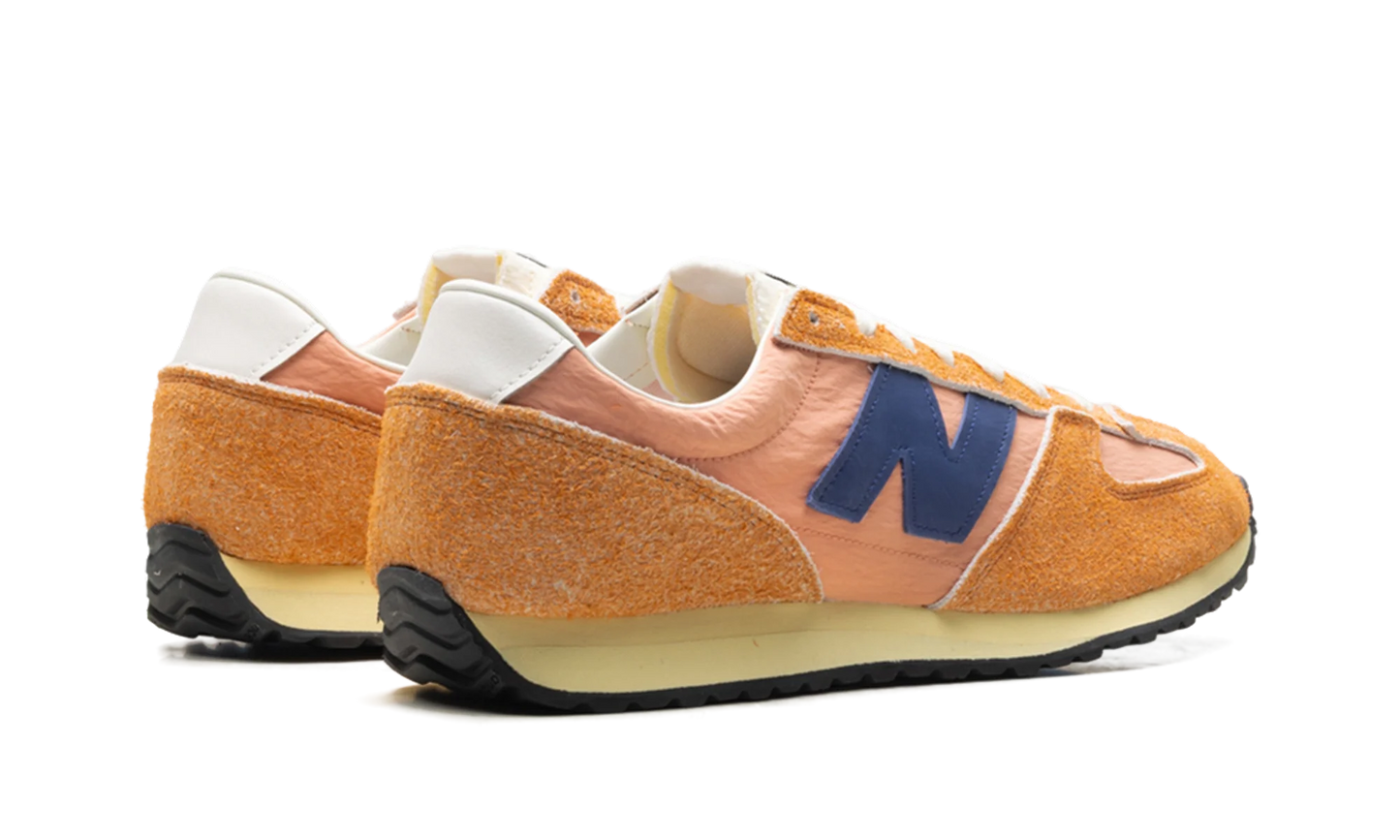 471 "Peach Nectar / Blue Oyster" U471TB