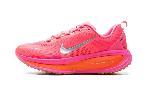Vomero 18 WMNS "Digital Pink Hyper Orange" HM6804 602