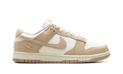 Dunk Low WMNS "Sail White Metallic Gold" IO4244 101