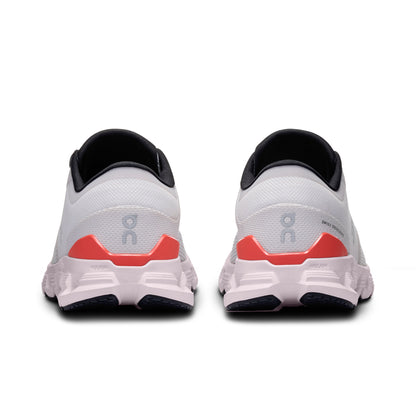Women's Cloud X 4