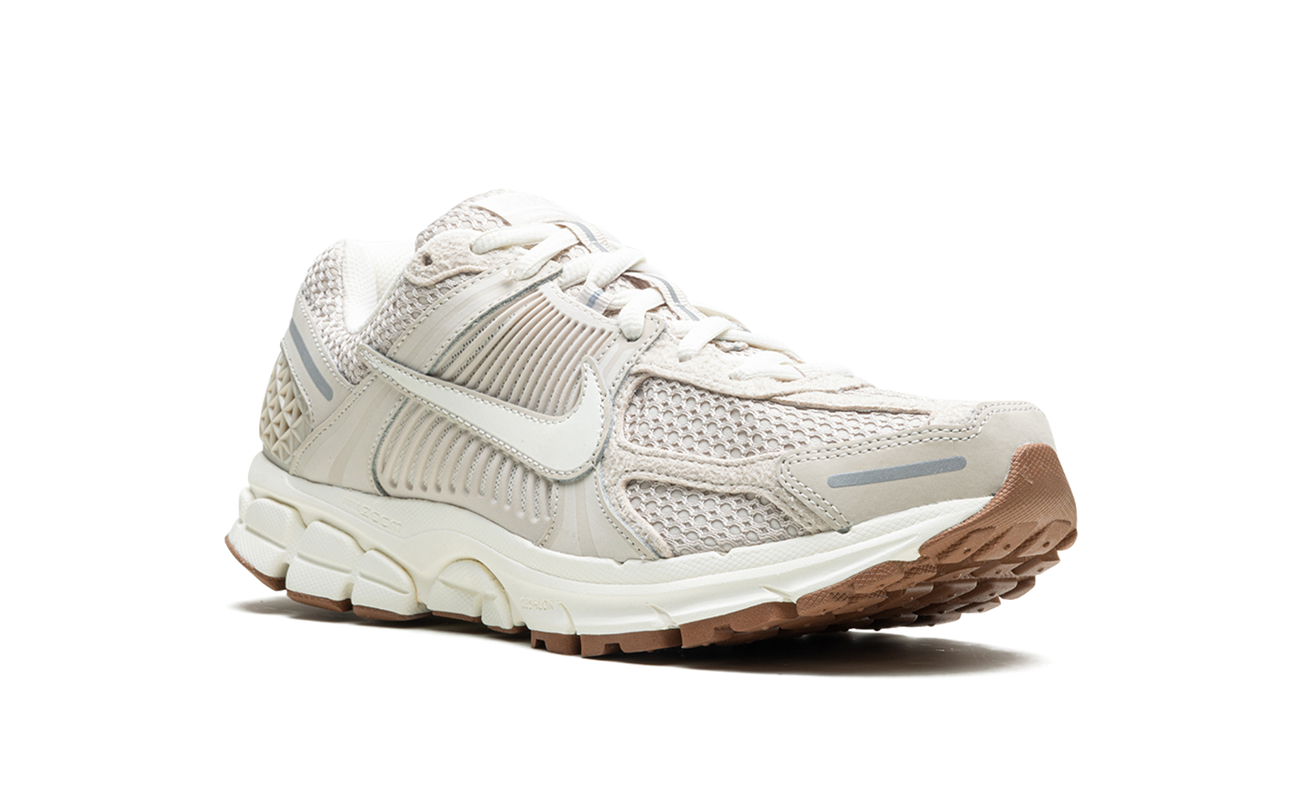 ZOOM VOMERO 5 WMNS"Light Orewood Brown" FZ3780 101