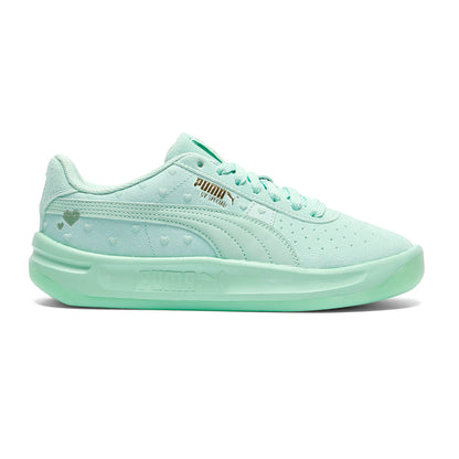 GV Special Hearts Sneakers