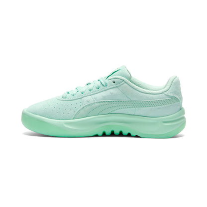 GV Special Hearts Sneakers